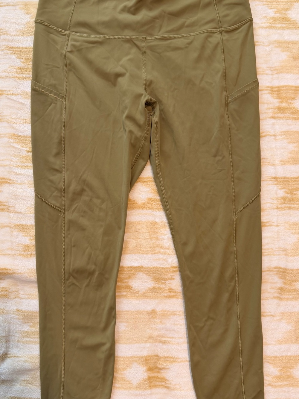 Lululemon Fast and Free High-Rise Tight  *Non-Reflective size 10 - Picture 7 of 9